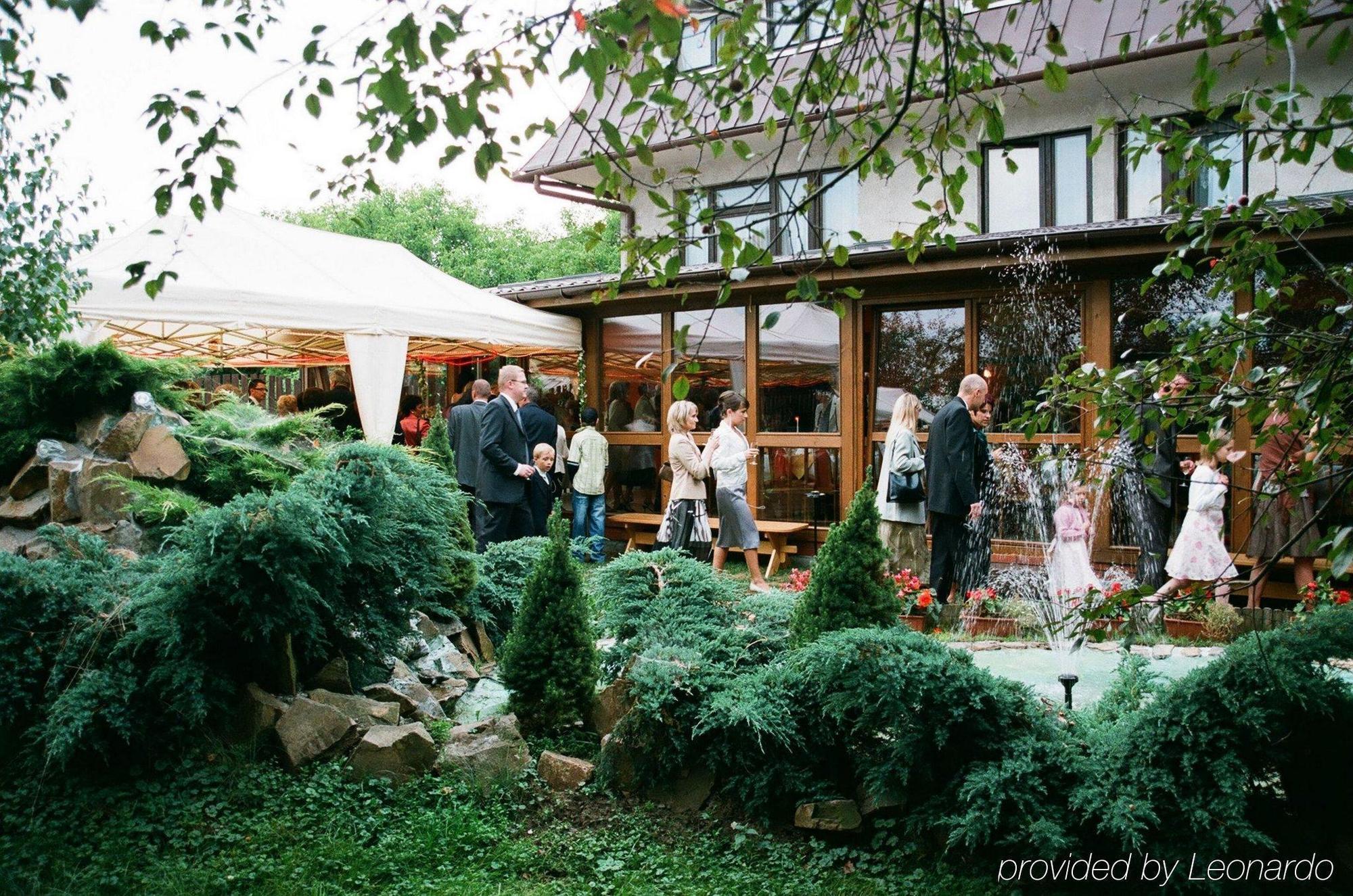 Bona Hotell Krasków