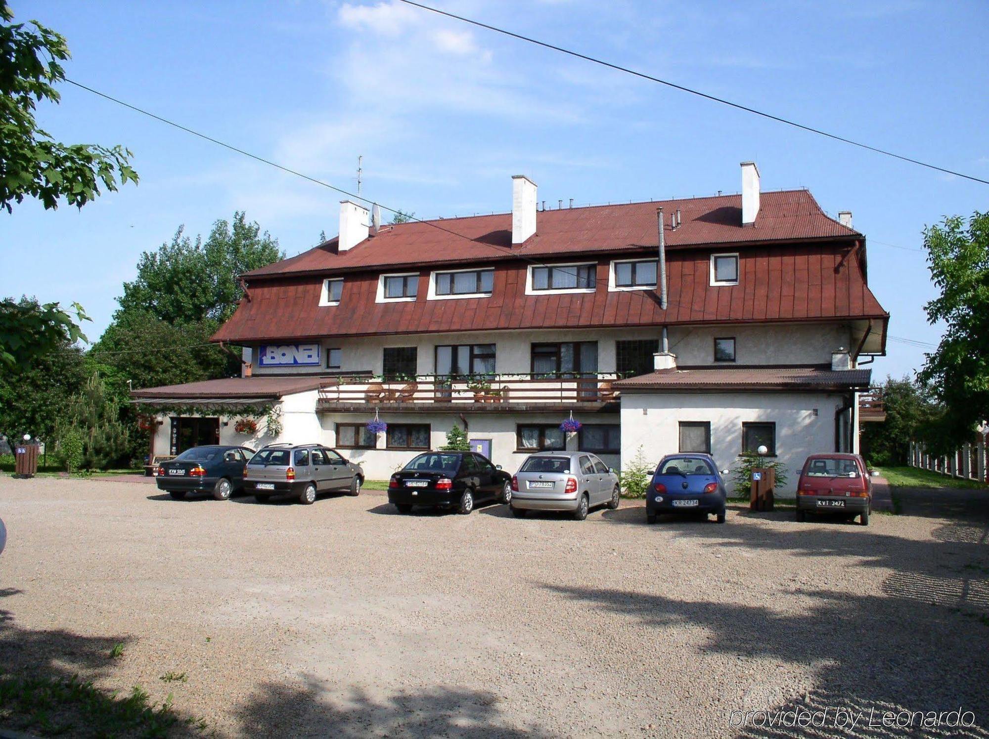 Bona Hotell
