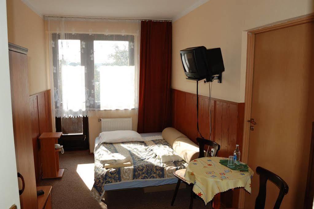 Bona Hotell